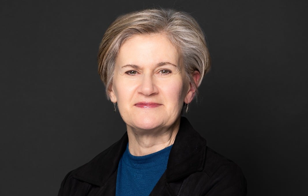 Julie Sexton Headshot